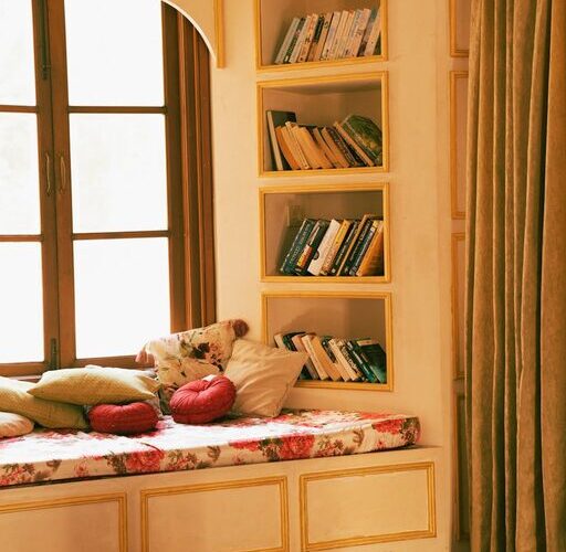 How to Create a Cozy and Inviting Reading Nook at Home